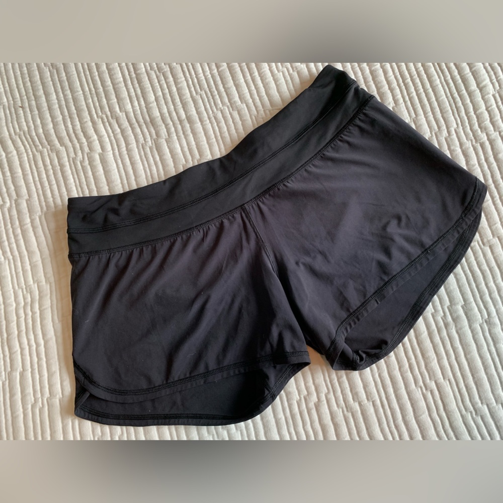 Lululemon | Speed Up Mid-Rise Lined Short 4".